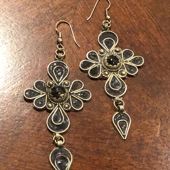 Vintage Black Balinese inspired earrings - Picture 2 of 10